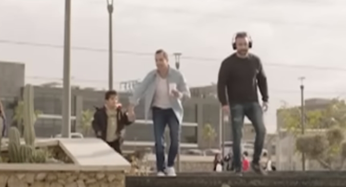 عمرو وهبة وابنه