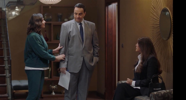 شريف يحتجز جميلة