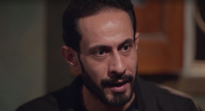 علاء حسني في مشهد من سره الباتع