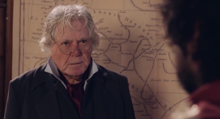 حسين فهمي في مشهد من سره الباتع