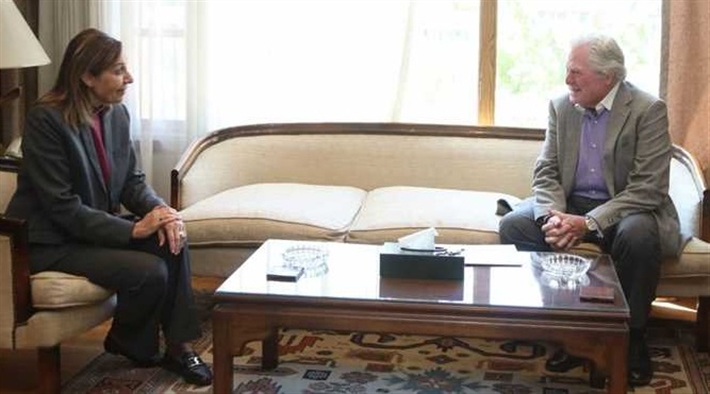 حسين فهمي ونيفين الكيلاني