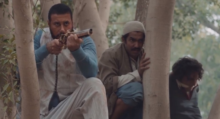 أحمد السعدني وميدو عادل ونضال نجم في مشهد من سره الباتع