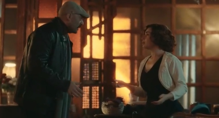 مي عز الدين وأحمد صلاح حسني في مشهد من سوق الكانتو