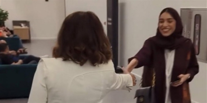 صورة لأنغام تحيي زينة عماد