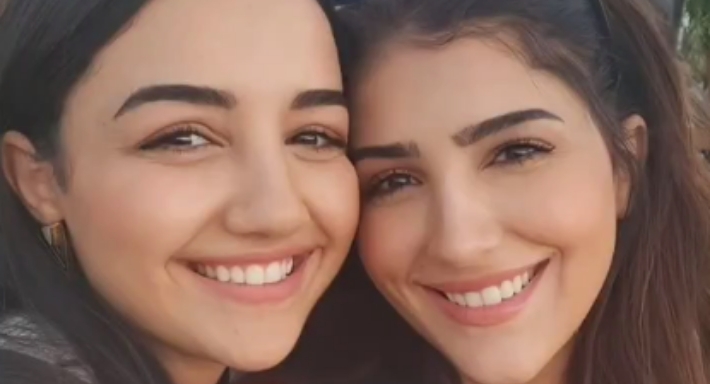 مي عمر وشقيقتها