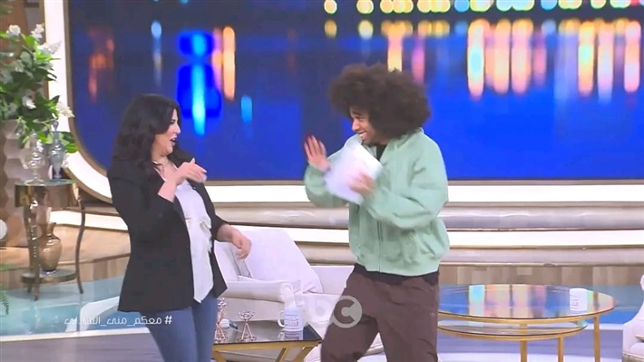 صورة من حلقة منى الشاذلي مع نويل روبرتسون