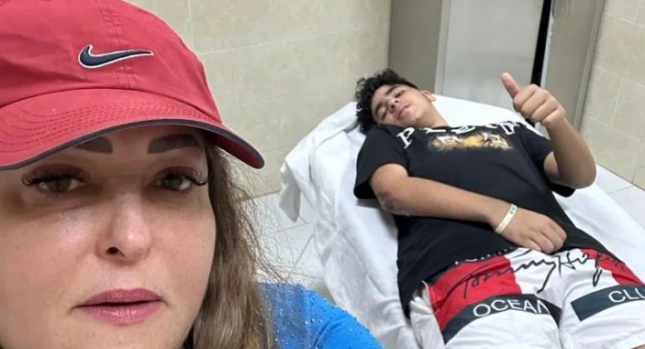 نهال عنبر وحفيدها يوسف