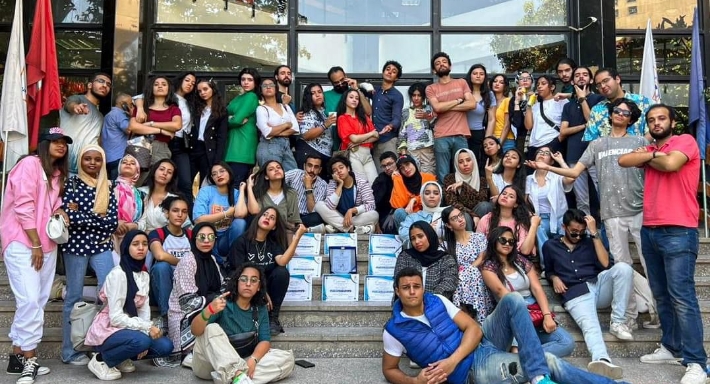 فريق كلية الإعلام جامعة القاهرة