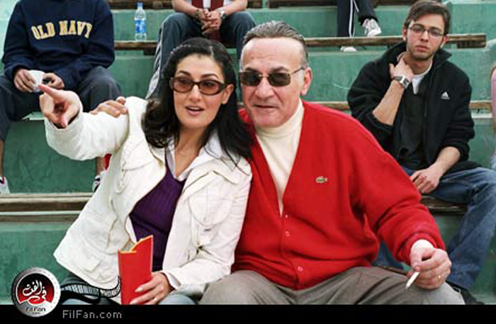 عزت أبو عوف وغادة عبد الرازق في لقطة من فيلم &quot;45 يوم&quot;