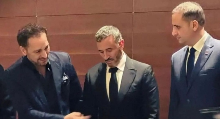 كاظم الساهر ونصير شمة والسفير العراقي في عزاء كريم العراقي