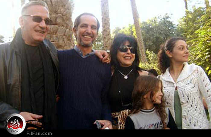 من اليمين مريانا وإسعاد يونس وهشام سليم وعزت أبو عوف - تصوير : محمد الأمير.