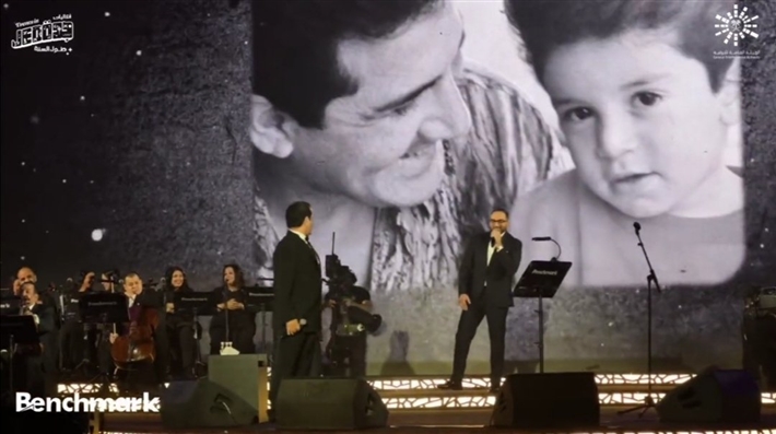 أحمد ومحمد ثروت على المسرح