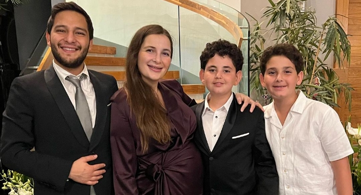 آدم وعلي وشام وخالد