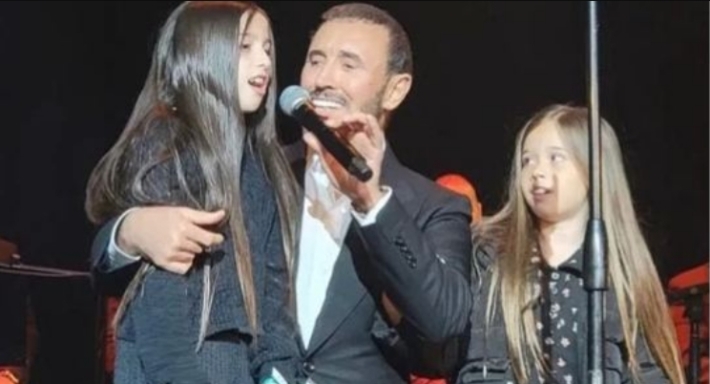 كاظم الساهر مع حفيدتيه