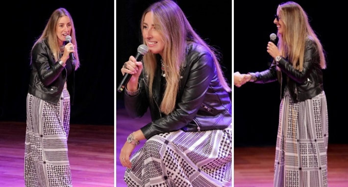 جيلان علاء في مكتبة الأسكندرية