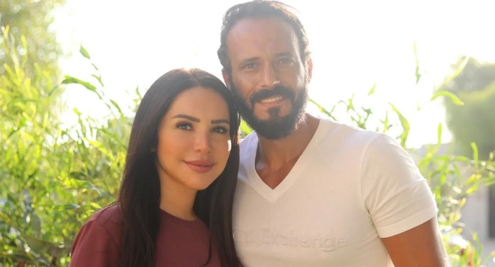 يوسف الشريف وطليقته إنجي علاء