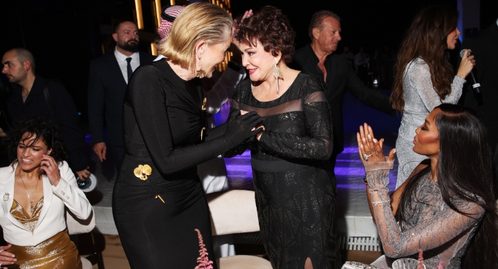 لبلبة وشارون ستون