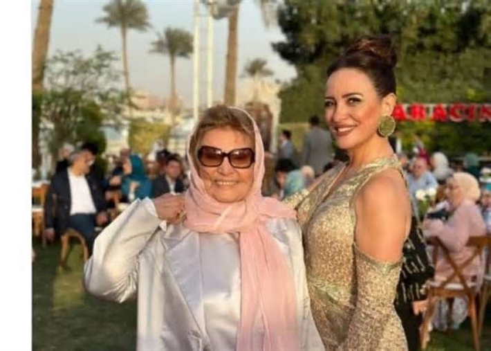 ريهام عبد الغفور ووالدتها