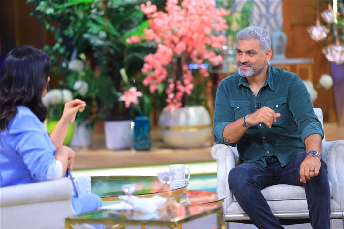 هاني عادل مع منى الشاذلي