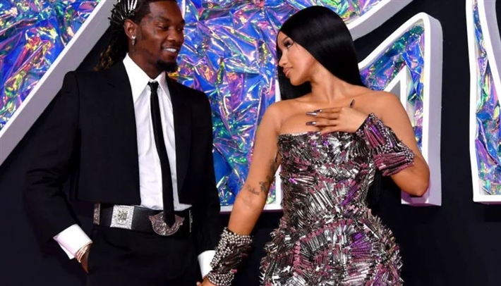 كاردي بي وأوفست