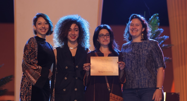 فيلم &quot;دخل الربيع يضحك&quot; يحصد جائزتين