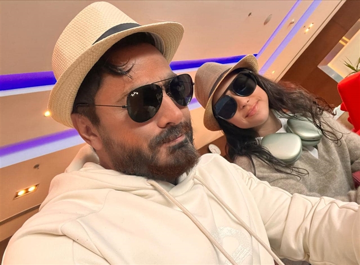 تامر حسني وابنته تالية