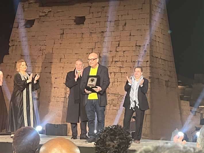 تكريم المخرج خيري بشارة في مهرجان الأقصر للسينما الإفريقية