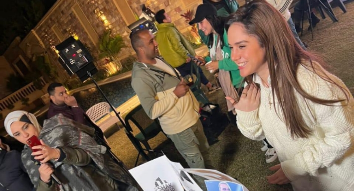 رنا رئيس تحتفل ببدء تصوير فيلم عيسى