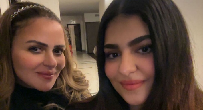 نادية أحمد السقا ووالدتها مها الصغير