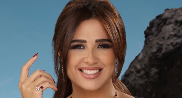 ياسمين عبد العزيز