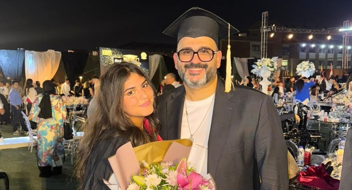 أكرم حسني وابنته