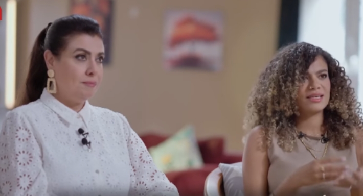 نشوى مصطفى وابنتها مريم