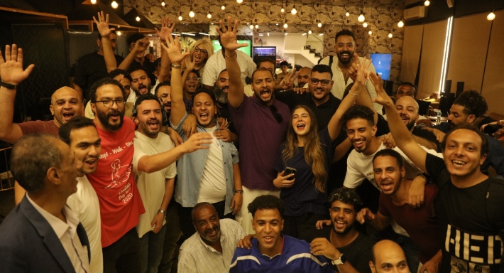 أبطال كنبة حبشي يحتفلون بانتهاء التصوير