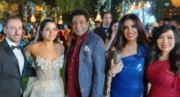 محمد منير وسهير جودة وريهام إبراهيم في حفل زفاف ابنة رولا خرسا