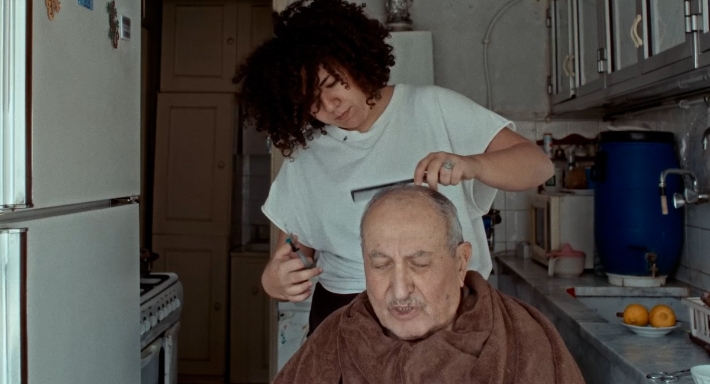 فيلم نحن في الداخل