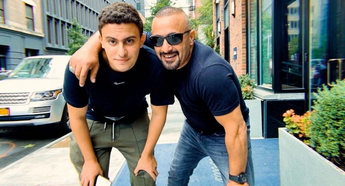 أحمد السقا وابنه