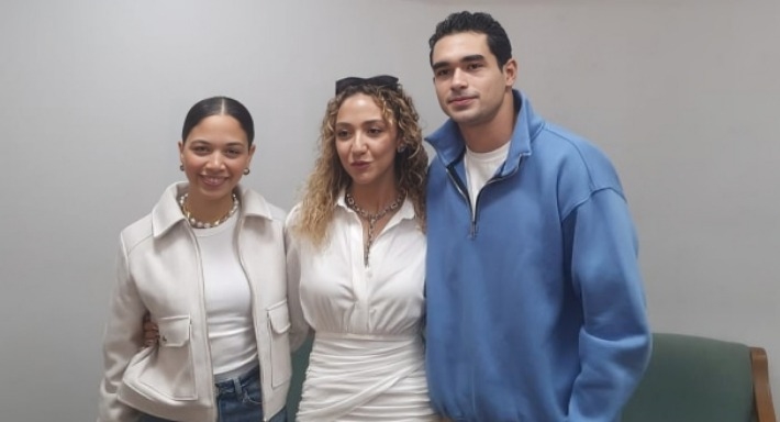 زينة أشرف عبد الباقي مع جيدا منصور ويوسف عمر