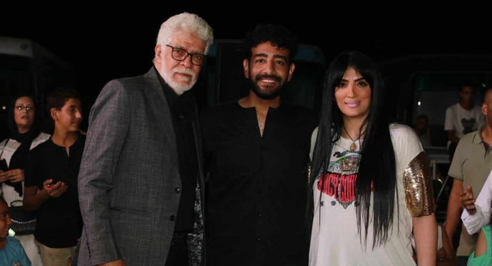 طارق النهري وحورية فرغلي في كواليس فيلم (المدرسة)