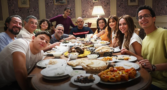 مسلسل موضوع عائلي