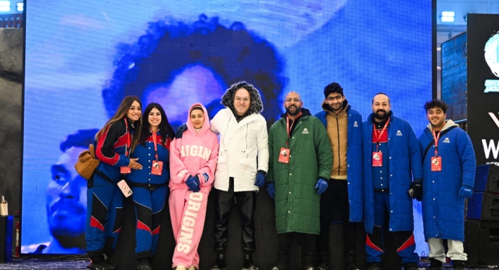 تحضيرات حفل ديسكو مصر على الجليد