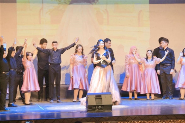 صفاء أبو السعود ونيفين رجب تحييان الحفل السنوى لقسم ذوي القدرات الخاصة بمركز الحفني