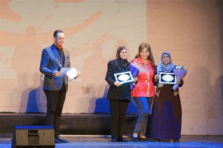 صفاء أبو السعود ونيفين رجب تحييان الحفل السنوى لقسم ذوي القدرات الخاصة بمركز الحفني