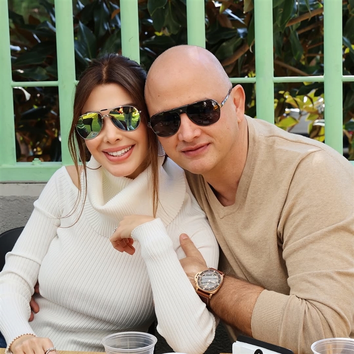 نانسي عجرم تحتفل بعيد ميلاد ابنتها وتنفي شائعات طلاقها بظهورها مع زوجها فادي الهاشم نانسي عجرم تحتفل بعيد ميلاد ابنتها وتنفي شائعات طلاقها بظهورها مع زوجها فادي الهاشم