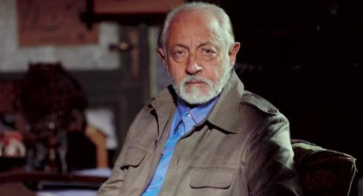 عبد العزيز مخيون