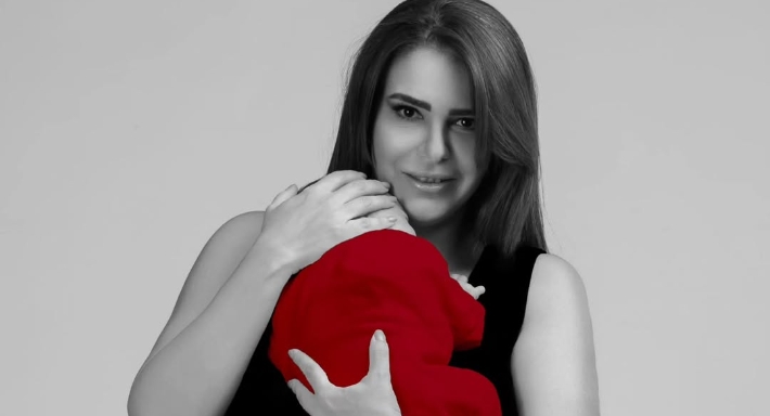 دنيا عبد العزيز 