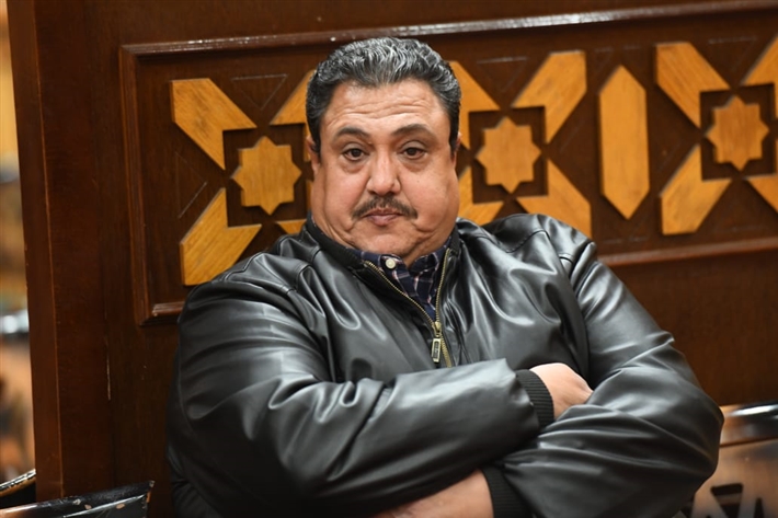 محمود الخطيب وإيمي سمير غانم ويسرا اللوزي من بينهم ... المنتج أحمد السبكي يتلقى عزاء شقيقه بحضور النجوم