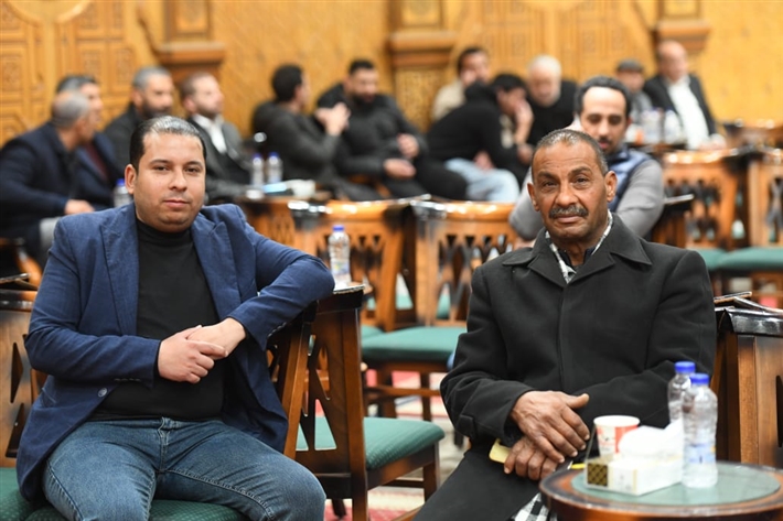 محمود الخطيب وإيمي سمير غانم ويسرا اللوزي من بينهم ... المنتج أحمد السبكي يتلقى عزاء شقيقه بحضور النجوم