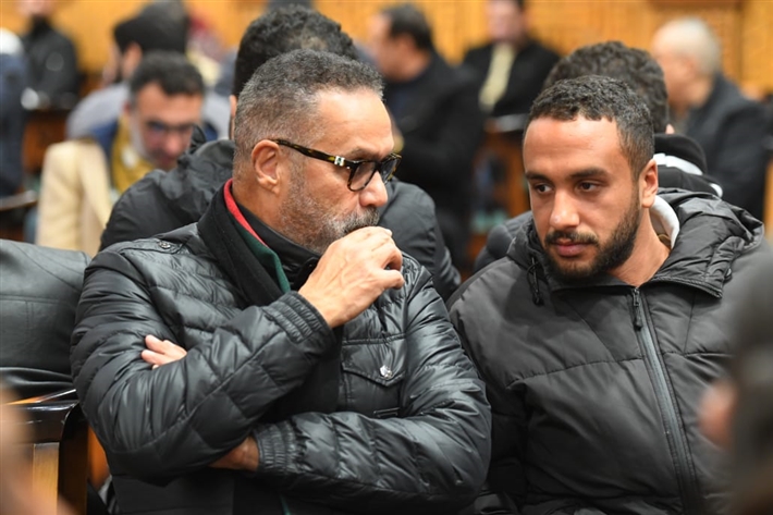محمود الخطيب وإيمي سمير غانم ويسرا اللوزي من بينهم ... المنتج أحمد السبكي يتلقى عزاء شقيقه بحضور النجوم