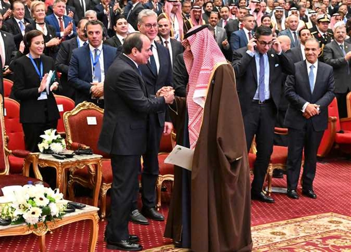 عبد الفتاح السيسي والأمير عبد العزيز بن سلمان