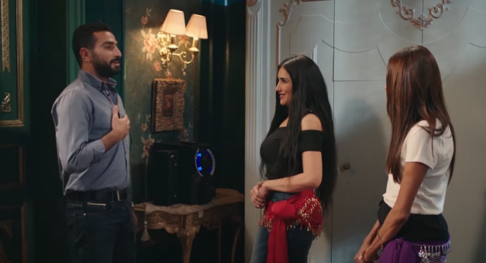 مشهد من الحلقة الثالثة من مسلسل (إش إش)